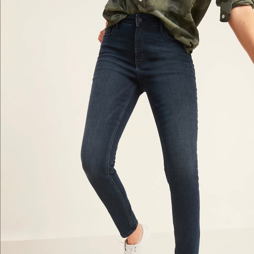 OLD NAVY WOMENS HIGH-RISE JEANS SIZE 8